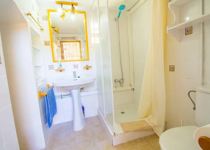 Authentic Fisherman's House On The Seafront Сasa de vacaciones *