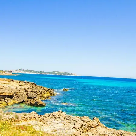 Authentic Fisherman's House On The Seafront 펜션 칼라 라트자다