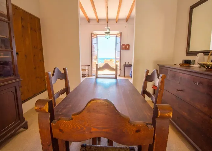 Authentic Fisherman's House On The Seafront