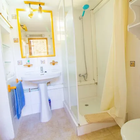 Authentic Fisherman's House On The Seafront 度假居 *